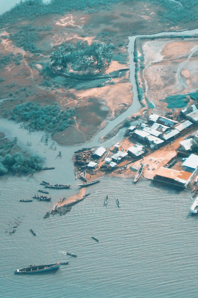 Image of processing and shipping of illegal diamond mining